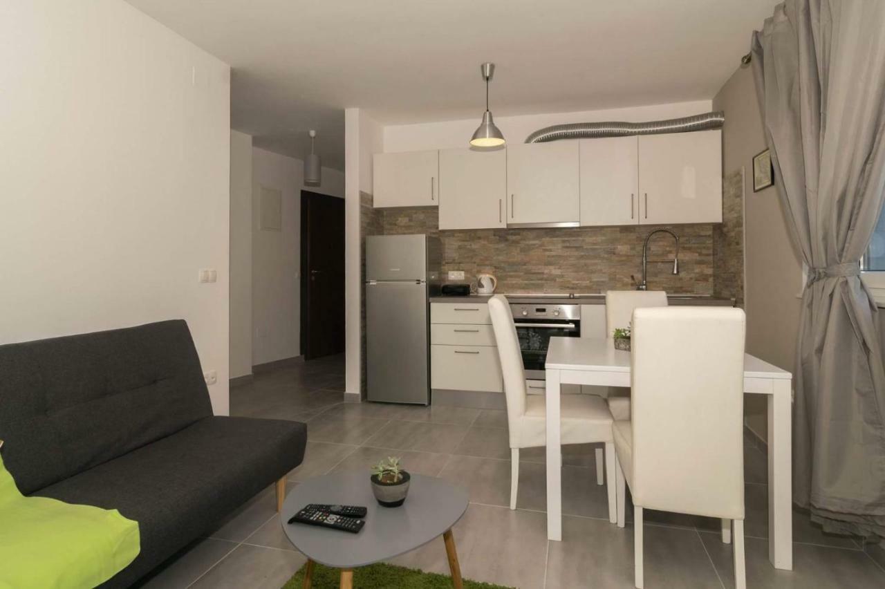 Apartmani Marinovic Zadar Zewnętrze zdjęcie